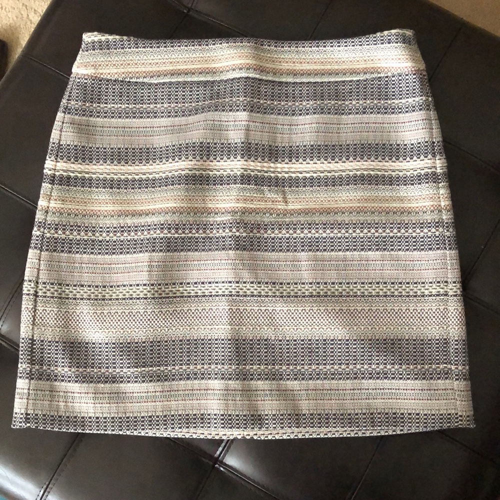 Skirt, 18” Loft Brand size 6